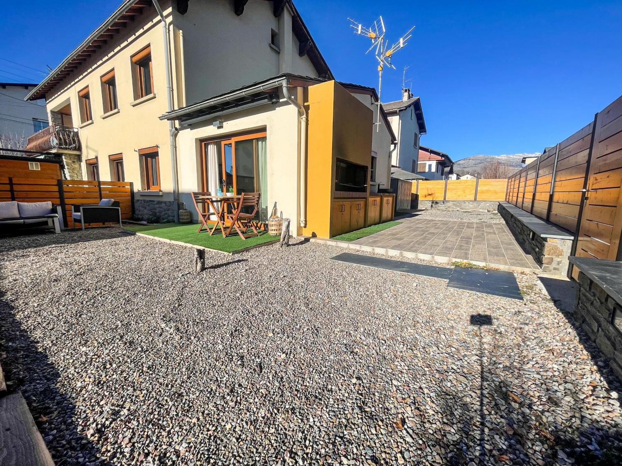 Villa Bonita Casa. Gran Jardin. Con Wifi. Bourg-Madame Exterior foto